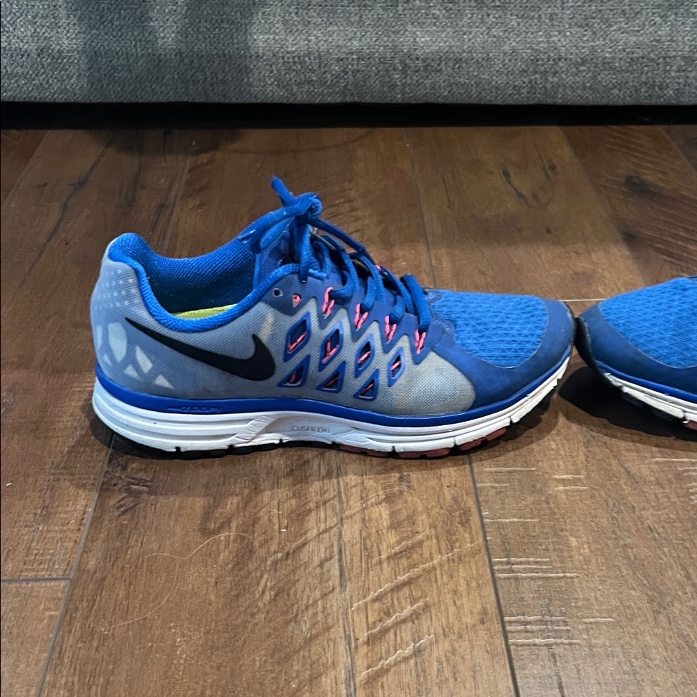 Nike Zoom Vomero Running Shoes - Blue and Pink - Picture 7 of 9